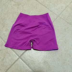 Alphalete amplify shorts